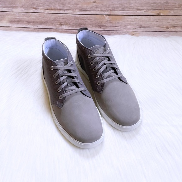 Timberland Men’s Groveton Leather & Fabric Grey Chukka - Picture 2 of 7
